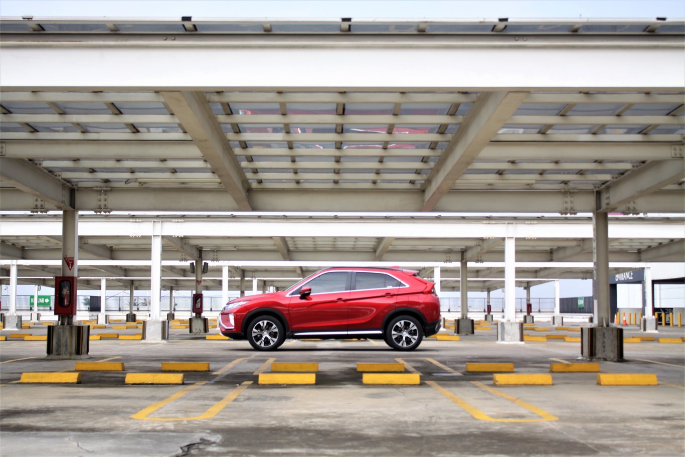 MITSUBISHI ECLIPSE CROSS: Beragam Fitur Canggih Dalam Sebuah SUV Modern